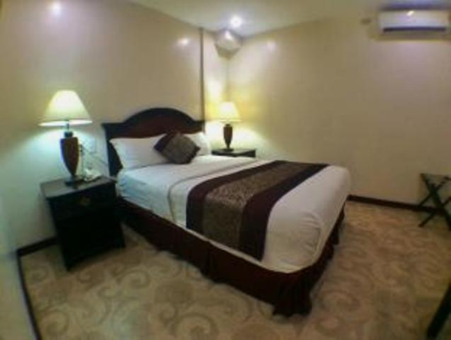 Cindy Kelly Hotel Олонгапо Екстериор снимка