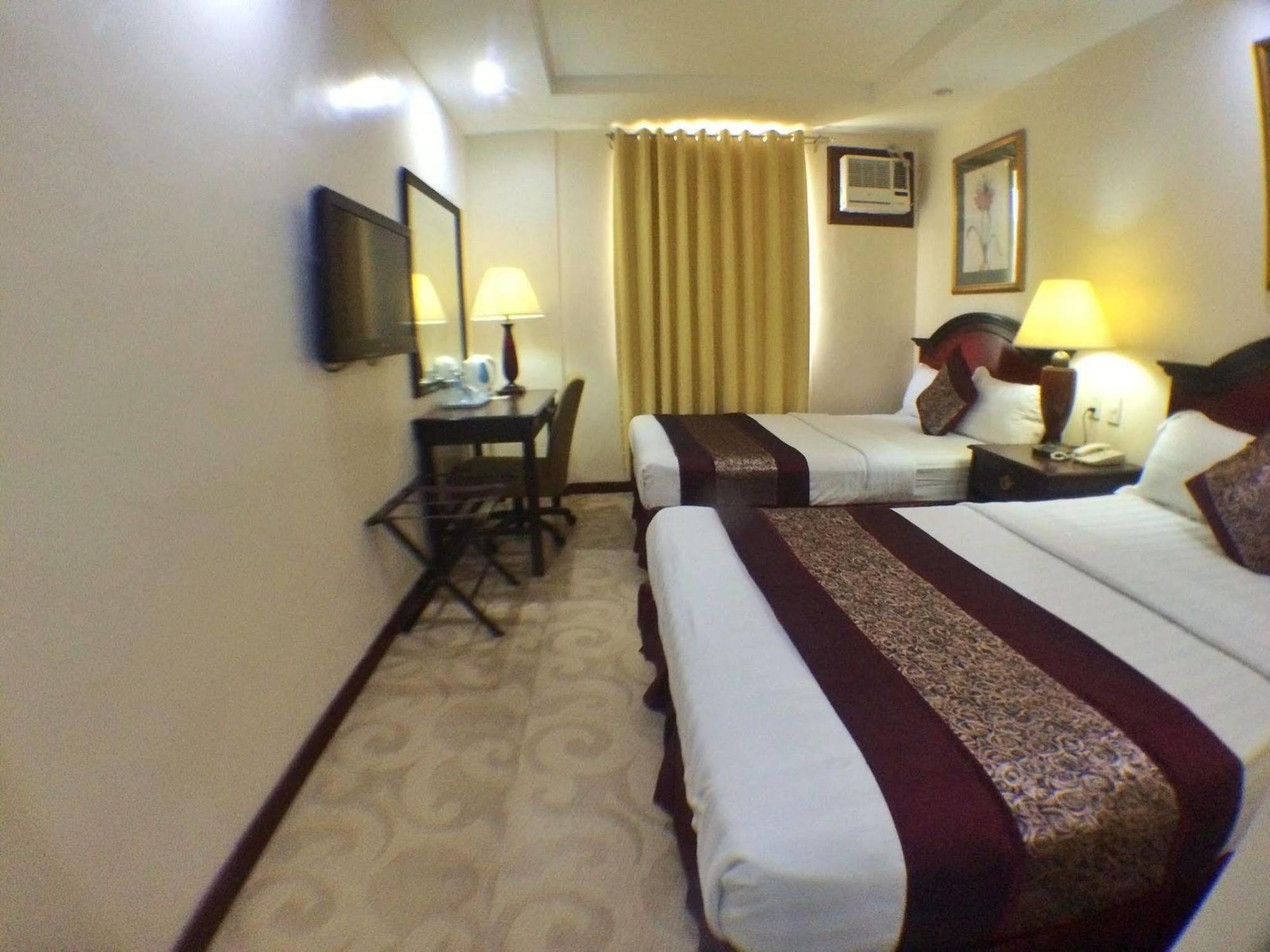 Cindy Kelly Hotel Олонгапо Екстериор снимка
