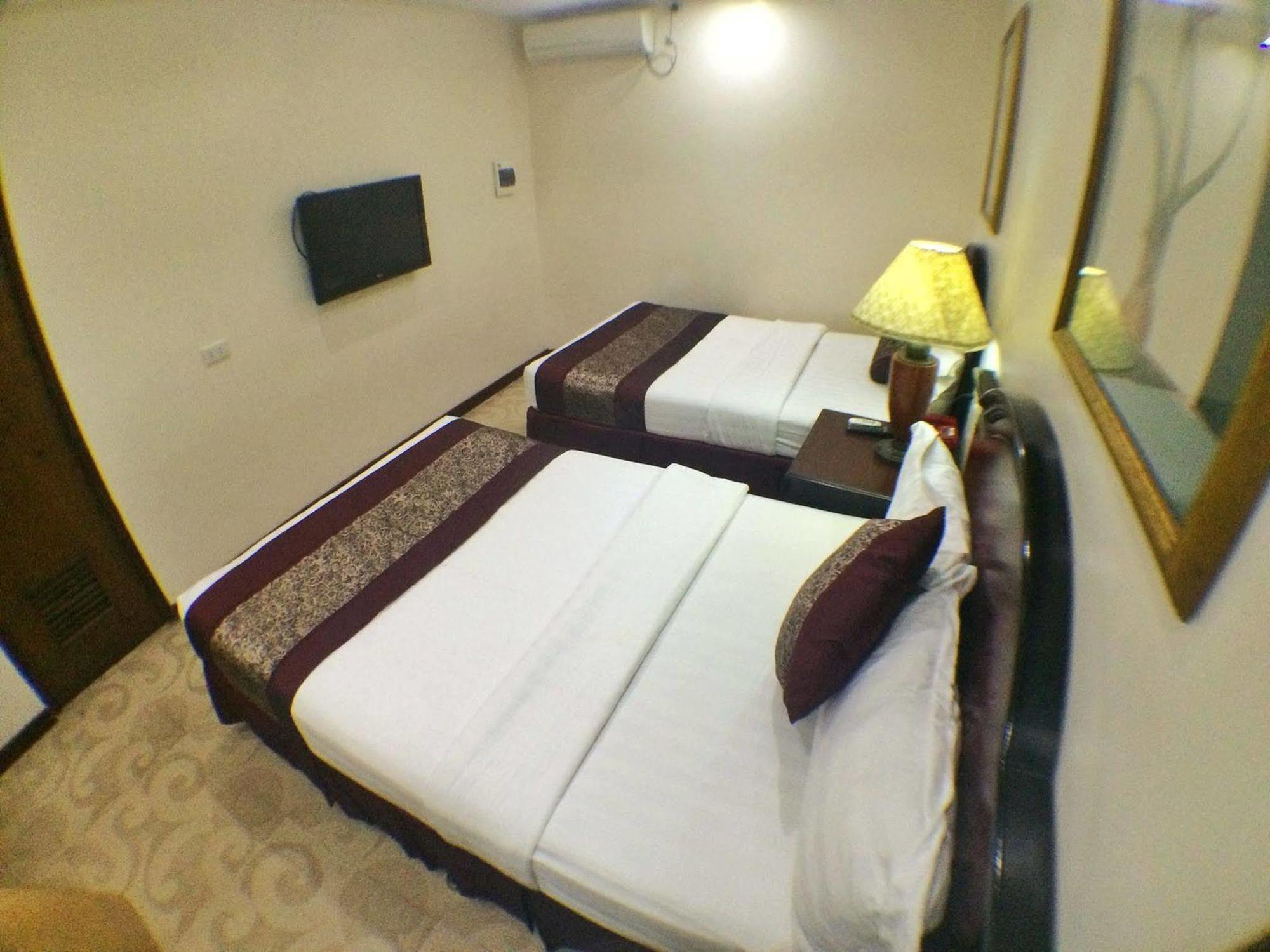 Cindy Kelly Hotel Олонгапо Екстериор снимка